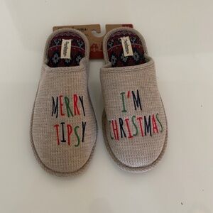 Dearfoams Festive Slippers